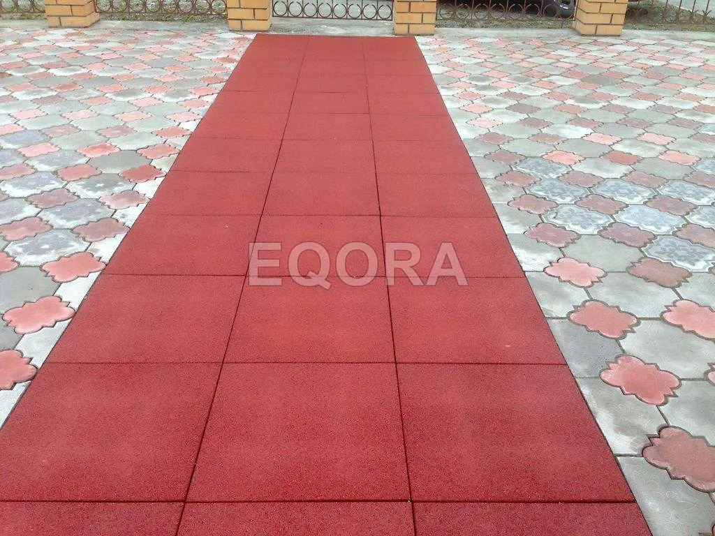 Резиновое покрытие для двора частного дома из резиновой крошки в Химках